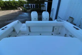 Thumbnail von Boston Whaler 320 Outrage Better Than Most