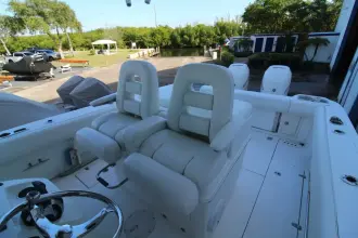 Thumbnail von Boston Whaler 320 Outrage Better Than Most