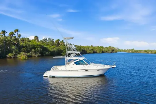 Tiara Yachts 3100 Open Serenity