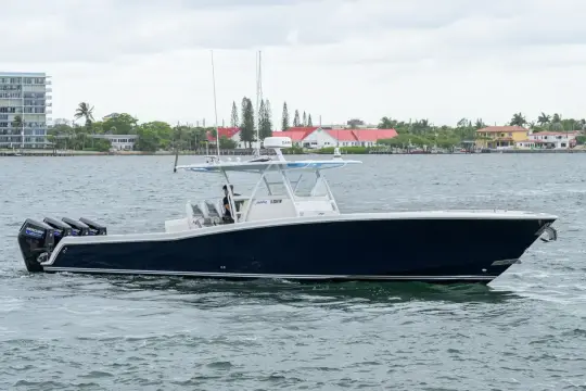 Invincible 42 Open AMBITIOUS