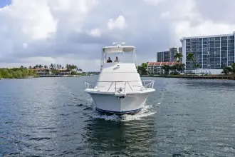 Thumbnail von Luhrs 38 Convertible