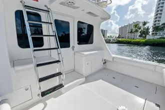 Thumbnail von Luhrs 38 Convertible