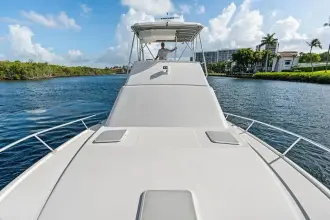 Thumbnail von Luhrs 38 Convertible