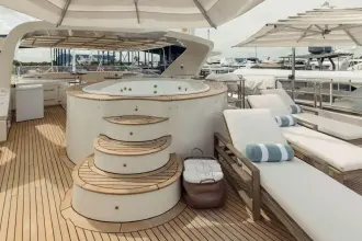 Thumbnail von Benetti 120 Classic Mamma Mia