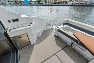 Thumbnail von Cruisers Yachts 46 Cantius POSITIVE VIBES