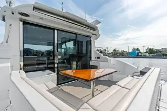 Thumbnail von Cruisers Yachts 46 Cantius POSITIVE VIBES