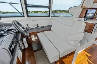 Thumbnail von Cruisers Yachts 46 Cantius POSITIVE VIBES