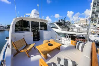 Thumbnail von Lazzara Yachts 68 Fly Time Off V
