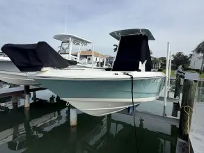 Thumbnail von Boston Whaler 220 Dauntless