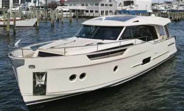 Thumbnail von Greenline 48 Coupe Hybrid Safe Haven