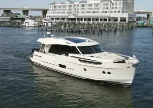 Thumbnail von Greenline 48 Coupe Hybrid Safe Haven