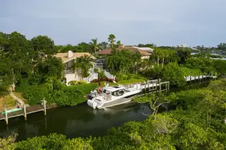 Thumbnail von Boston Whaler 405 Conquest