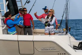 Thumbnail von Boston Whaler 405 Conquest