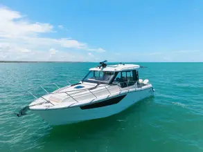 Thumbnail von Boston Whaler 365 Conquest