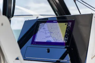Thumbnail von Boston Whaler 365 Conquest