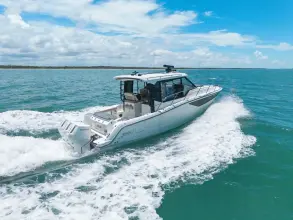 Thumbnail von Boston Whaler 365 Conquest