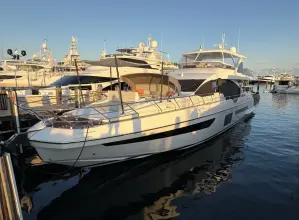 Thumbnail von Azimut Grande 25M