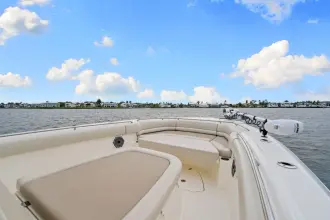 Thumbnail von Boston Whaler 330 Outrage