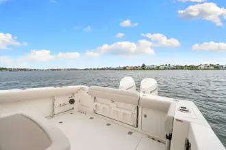 Thumbnail von Boston Whaler 330 Outrage