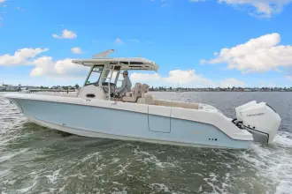 Thumbnail von Boston Whaler 330 Outrage