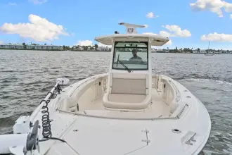 Thumbnail von Boston Whaler 330 Outrage