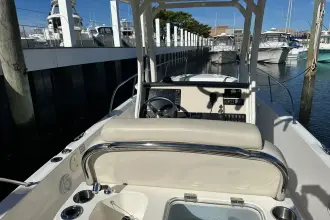 Thumbnail von Boston Whaler 270 Dauntless Bae Life