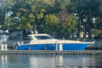 Thumbnail von Tiara Yachts 4400 Sovran
