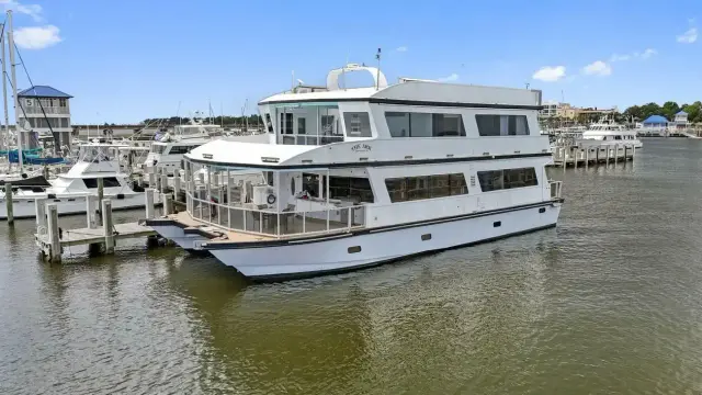 Avenger Luxury Catamaran Coastal Cruiser The Ark