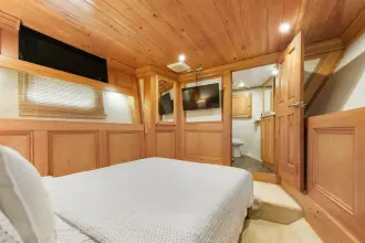 Thumbnail von Avenger Luxury Catamaran Coastal Cruiser The Ark