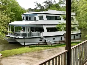 Thumbnail von Avenger Luxury Catamaran Coastal Cruiser The Ark