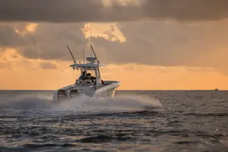 Thumbnail von Boston Whaler 280 Outrage