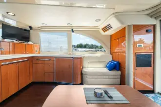 Thumbnail von Sea Ray 540 Cockpit L'attitude Adjustment