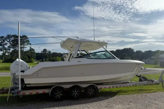 Boston Whaler 280 Vantage Seas the Day