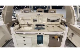 Thumbnail von Boston Whaler 420 Outrage