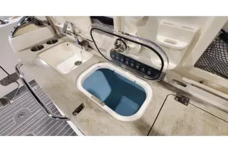 Thumbnail von Boston Whaler 420 Outrage