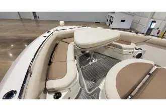 Thumbnail von Boston Whaler 420 Outrage
