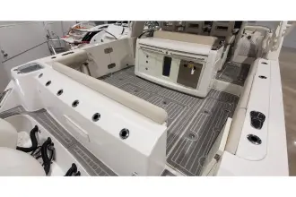 Thumbnail von Boston Whaler 420 Outrage
