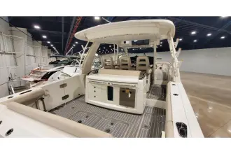 Thumbnail von Boston Whaler 420 Outrage