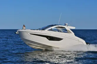 Cruisers Yachts 42 GLS