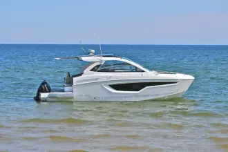 Thumbnail von Cruisers Yachts 42 GLS