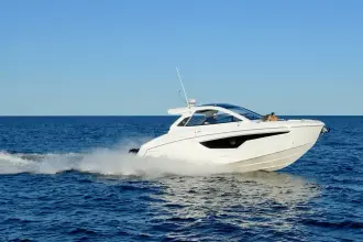 Thumbnail von Cruisers Yachts 42 GLS
