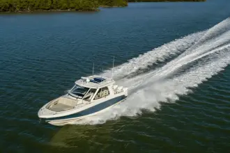 Thumbnail von Boston Whaler 380 Realm
