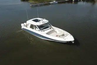 Thumbnail von Boston Whaler 380 Realm