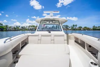 Thumbnail von Boston Whaler 350 Realm