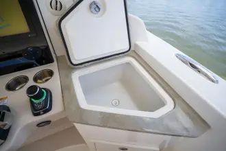 Thumbnail von Boston Whaler 350 Realm