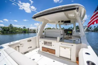 Thumbnail von Boston Whaler 350 Realm