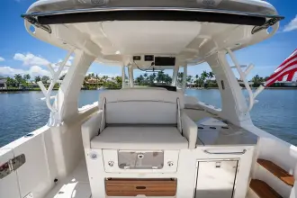 Thumbnail von Boston Whaler 350 Realm