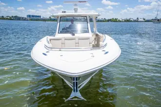 Thumbnail von Boston Whaler 350 Realm
