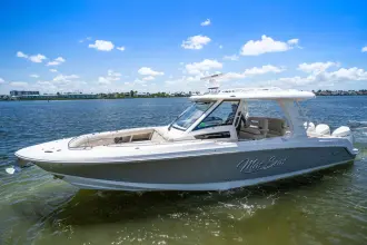 Thumbnail von Boston Whaler 350 Realm