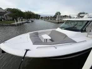 Thumbnail von Tiara Yachts 38 LS